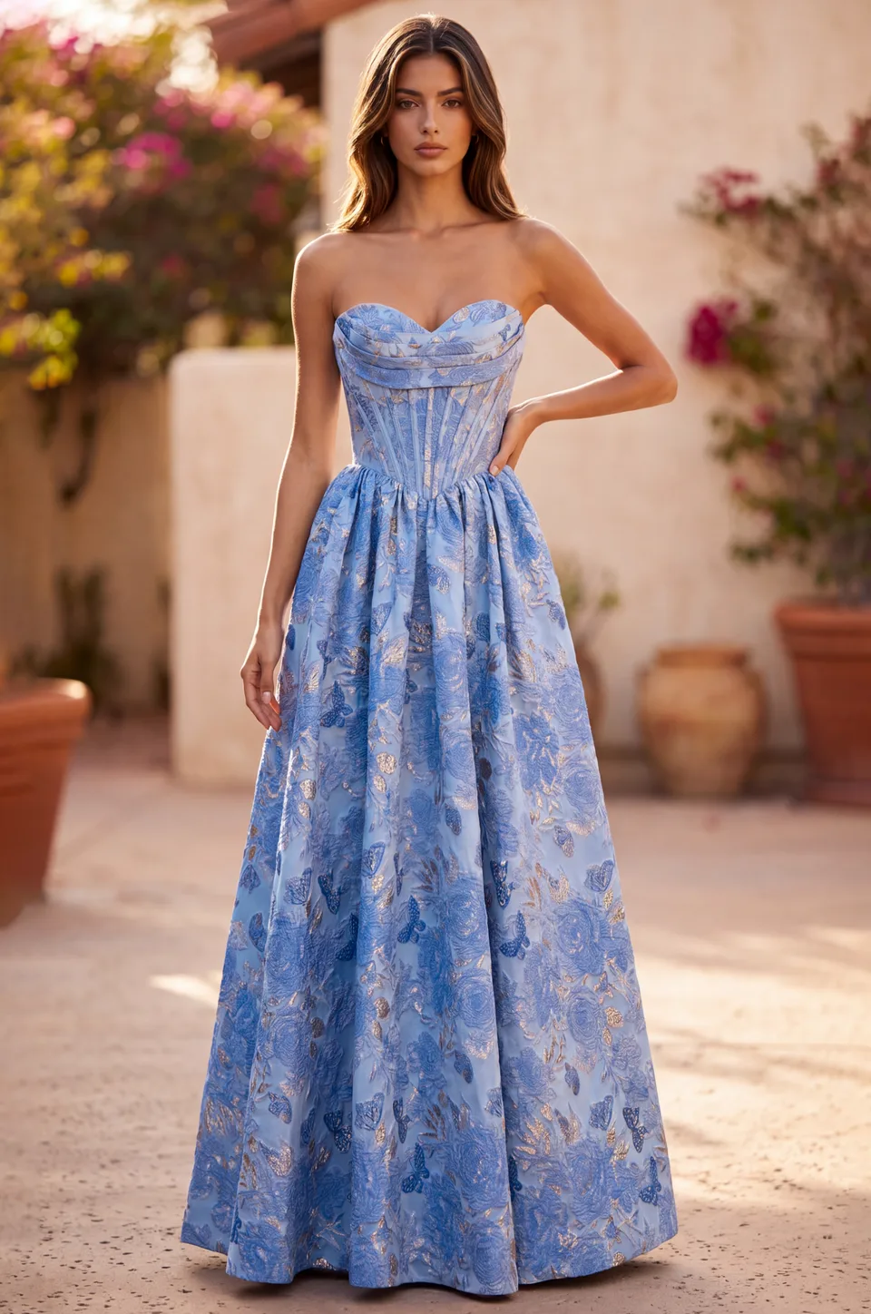 Vestido de gala de jacquard floral con corsé y detalle metálico — Azul París
