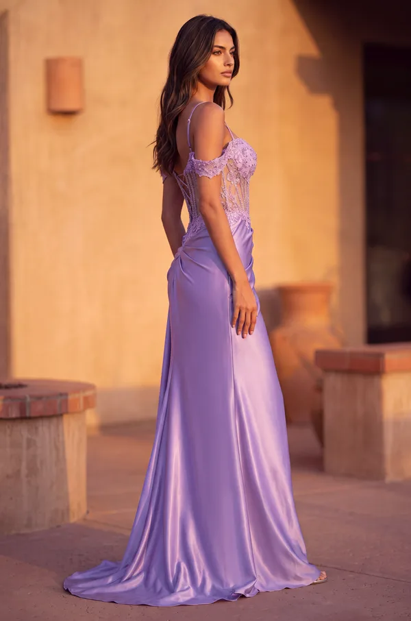 Vestido de satín con corsé y pedrería — Lila 3