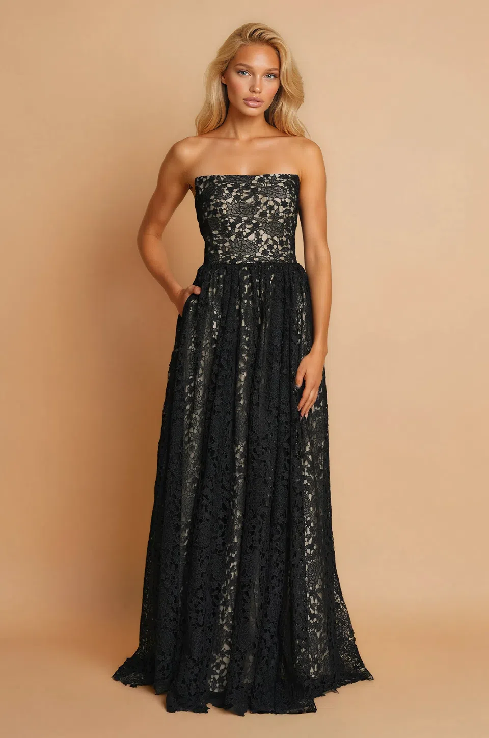 Vestido de graduación de encaje sin tirantes de línea A — Negro / nude