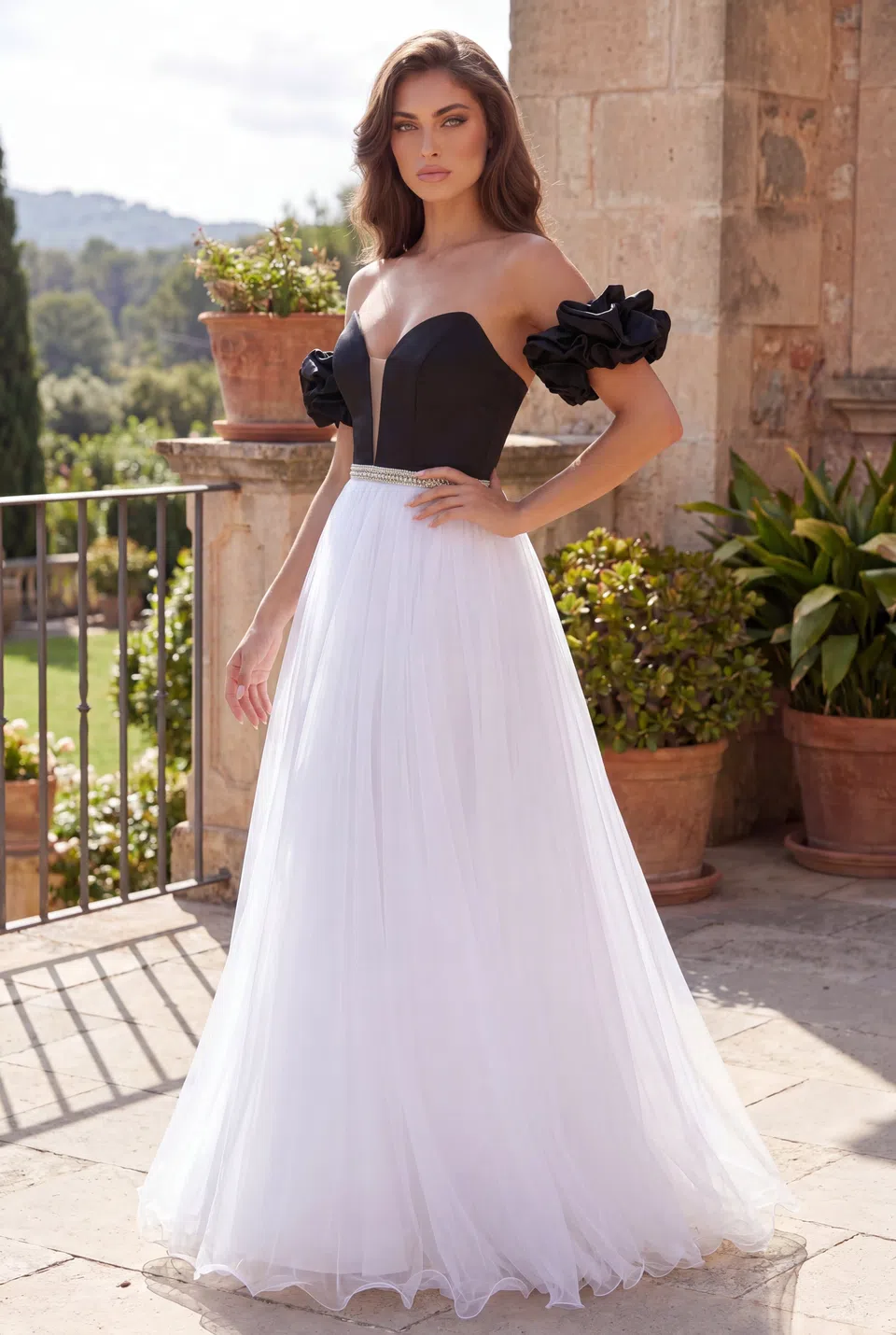 Vestido de bailarina con hombros caídos y cinturón de pedrería — Negro / blanco 3