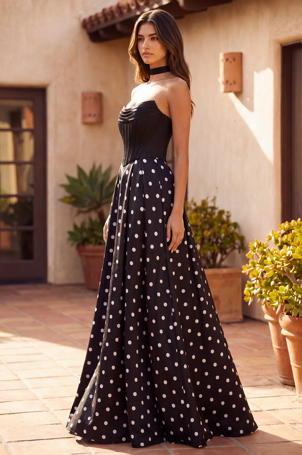 Vestido de graduación de lunares con escote corazón — Negro 3