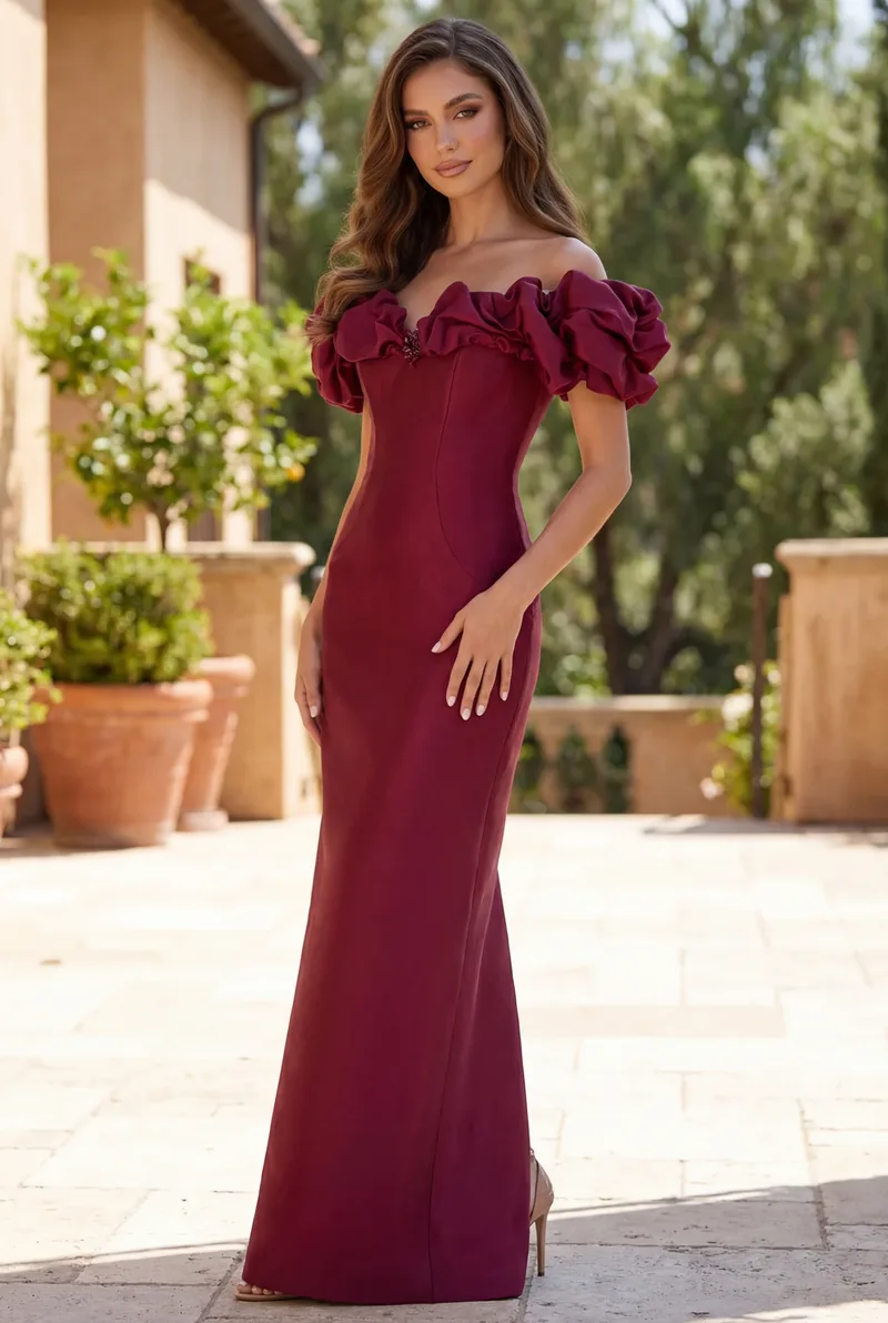 Vestido de gala de mikado con mangas voladas — Burdeos
